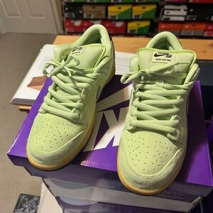 Nike SB Dunk Low Pro Light Green Sneakers